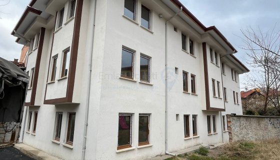 ŞEHİR MERKEZİNDE 1+1 SIFIR APART